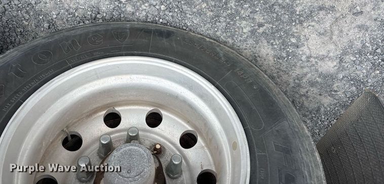 image for item EJ3240 2005 Wabash refrigerated van trailer