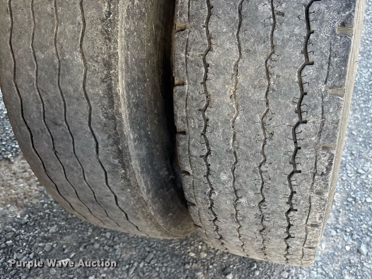 image for item EJ3253 2006 Great Dane 7411T-SSL dry van trailer