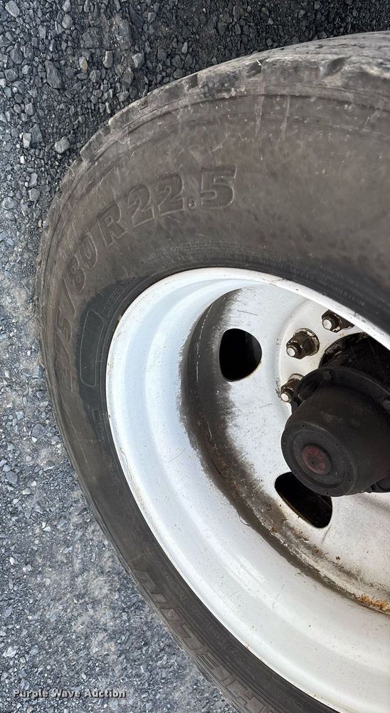 image for item EJ3253 2006 Great Dane 7411T-SSL dry van trailer