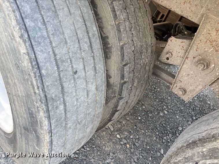 image for item EJ3253 2006 Great Dane 7411T-SSL dry van trailer