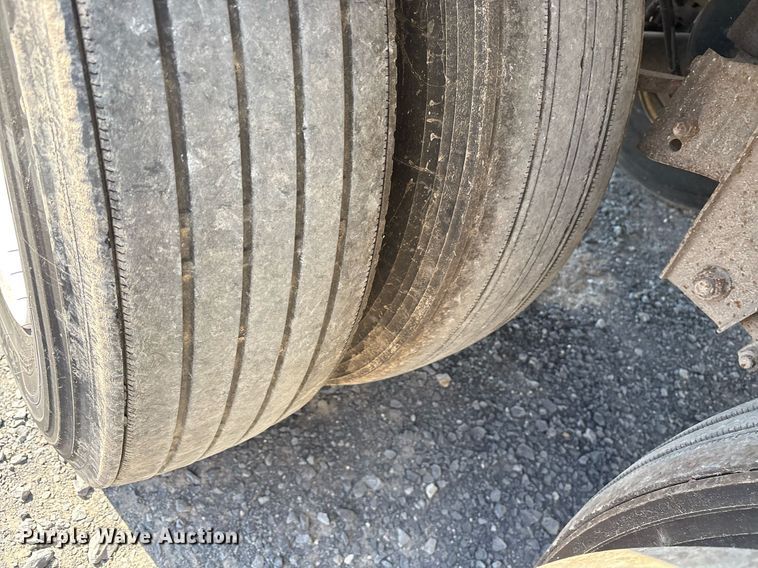 image for item EJ3253 2006 Great Dane 7411T-SSL dry van trailer