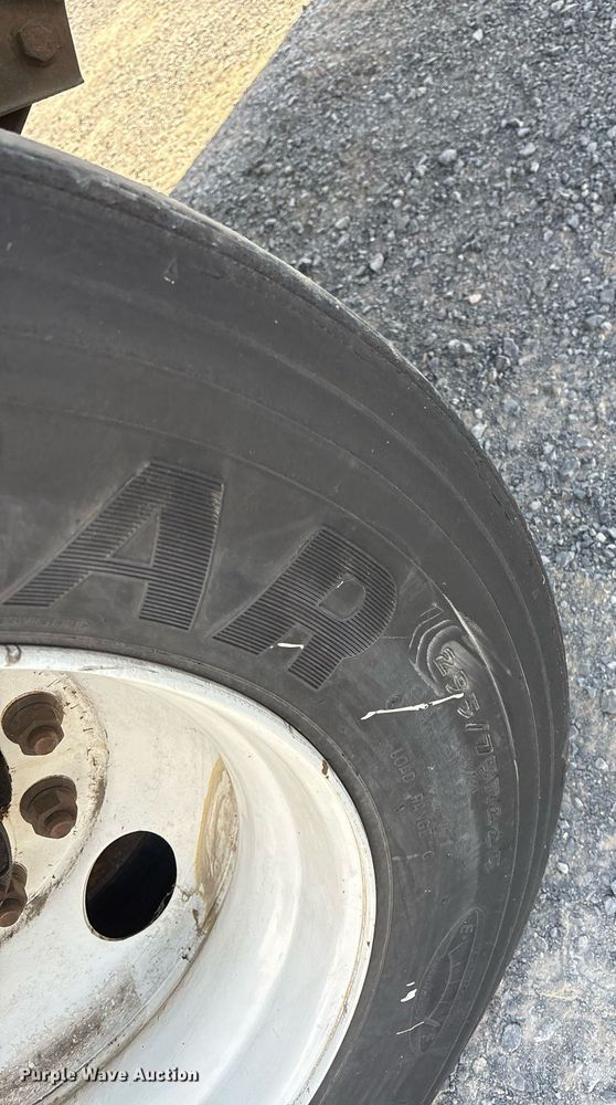 image for item EJ3257 2006 Great Dane 7411T-SSL dry van trailer