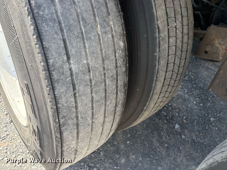 image for item EJ3257 2006 Great Dane 7411T-SSL dry van trailer