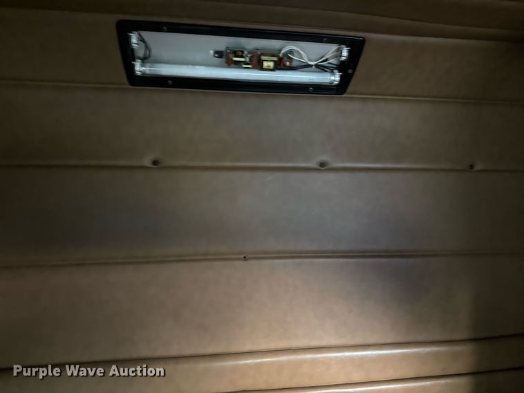 image for item EJ3281 2002 Peterbilt 379 semi truck