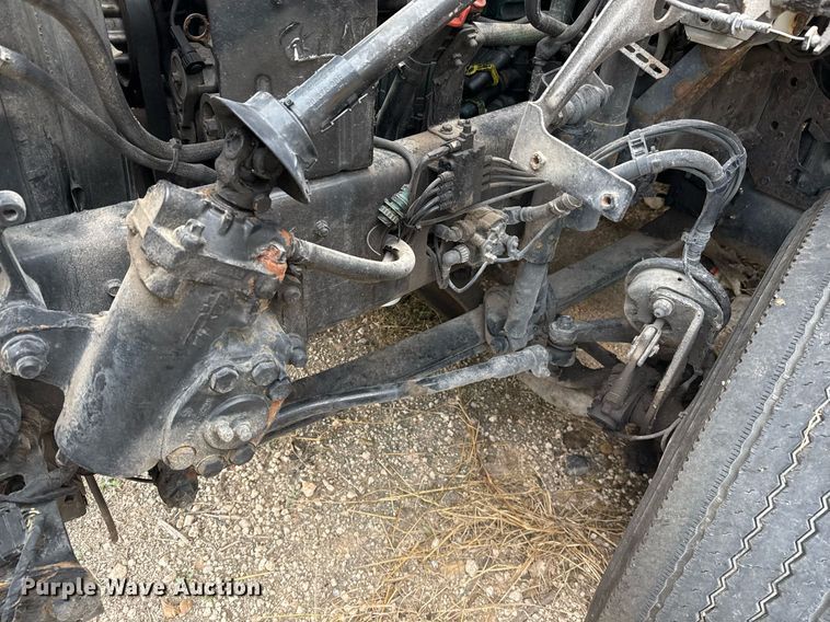 image for item EJ3286 2011 Volvo VN semi truck