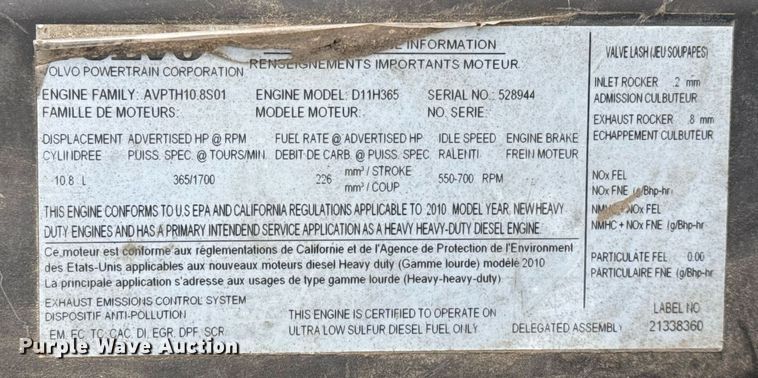 image for item EJ3286 2011 Volvo VN semi truck