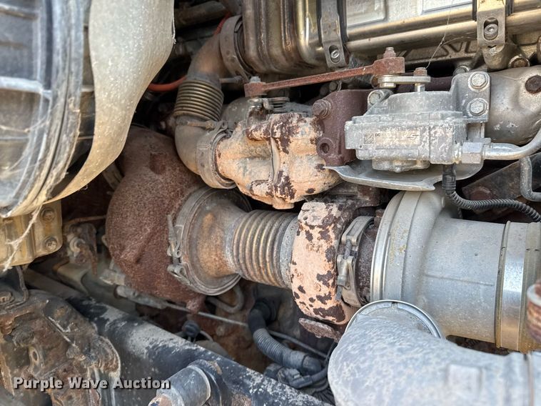 image for item EJ3290 2013 Freightliner Cascadia semi truck