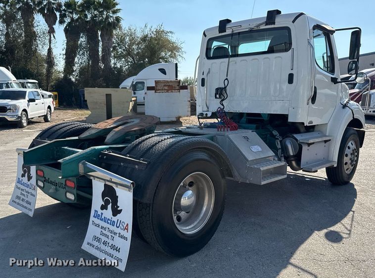 image for item EJ3291 2015 Freightliner Business Class M2 semi truck