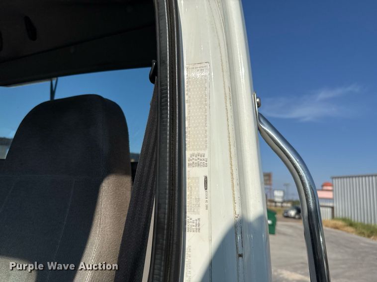 image for item EJ3291 2015 Freightliner Business Class M2 semi truck