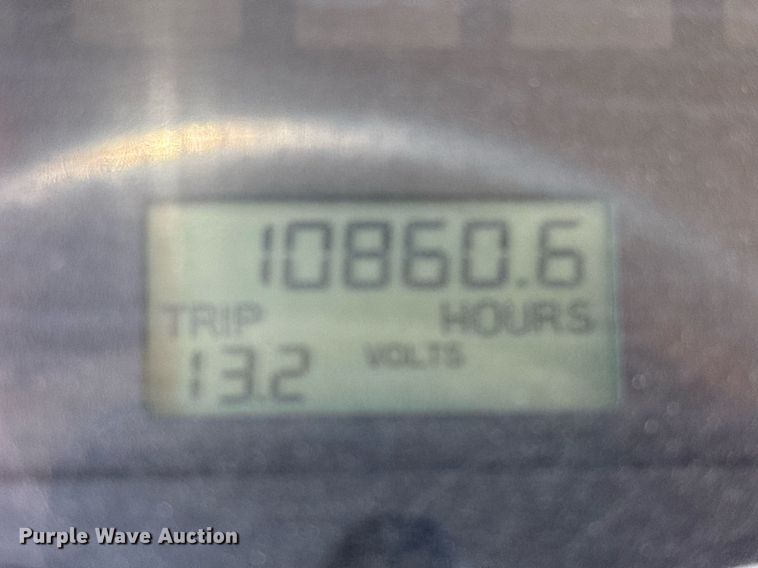 image for item EJ3291 2015 Freightliner Business Class M2 semi truck