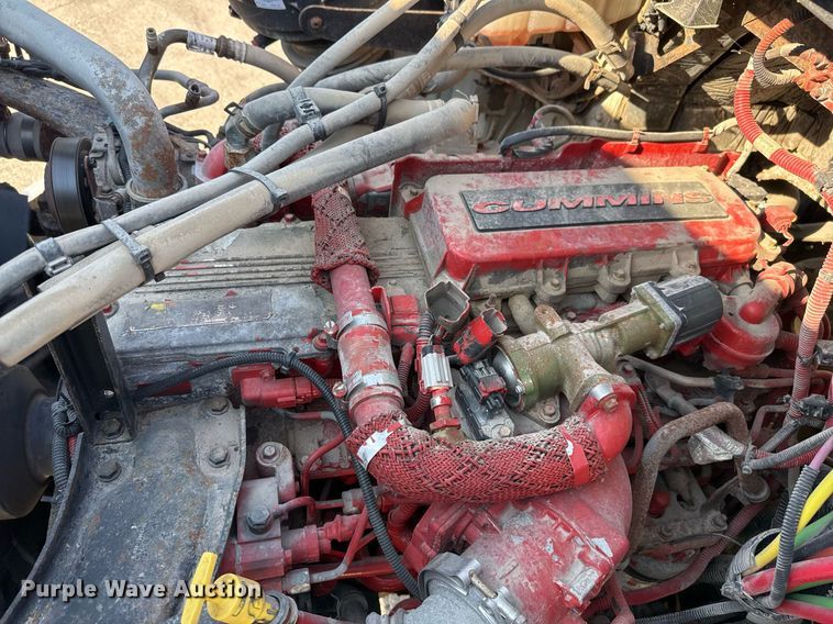 image for item EJ3291 2015 Freightliner Business Class M2 semi truck