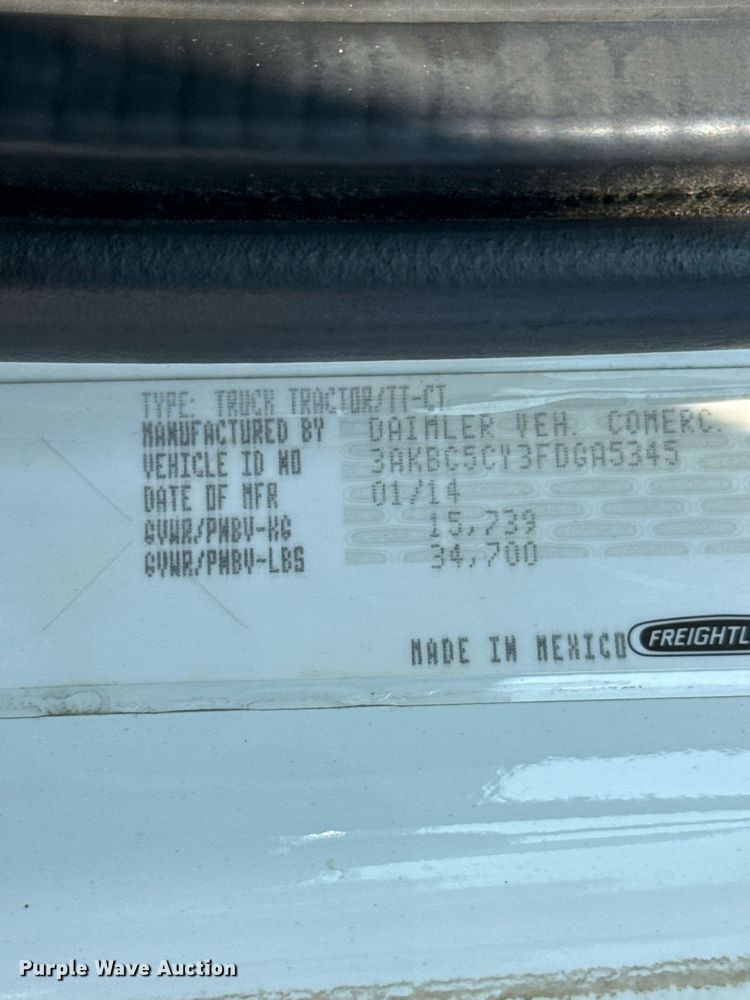 image for item EJ3291 2015 Freightliner Business Class M2 semi truck