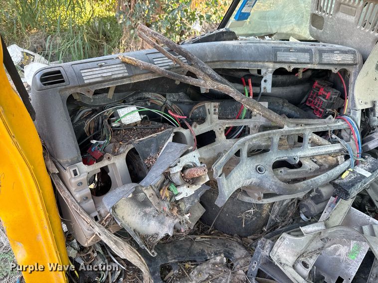 image for item EJ3294 2014 Freightliner Cascadia semi truck cab