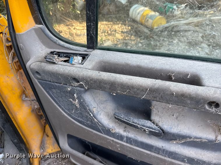 image for item EJ3294 2014 Freightliner Cascadia semi truck cab