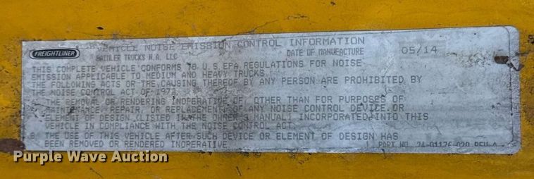 image for item EJ3294 2014 Freightliner Cascadia semi truck cab