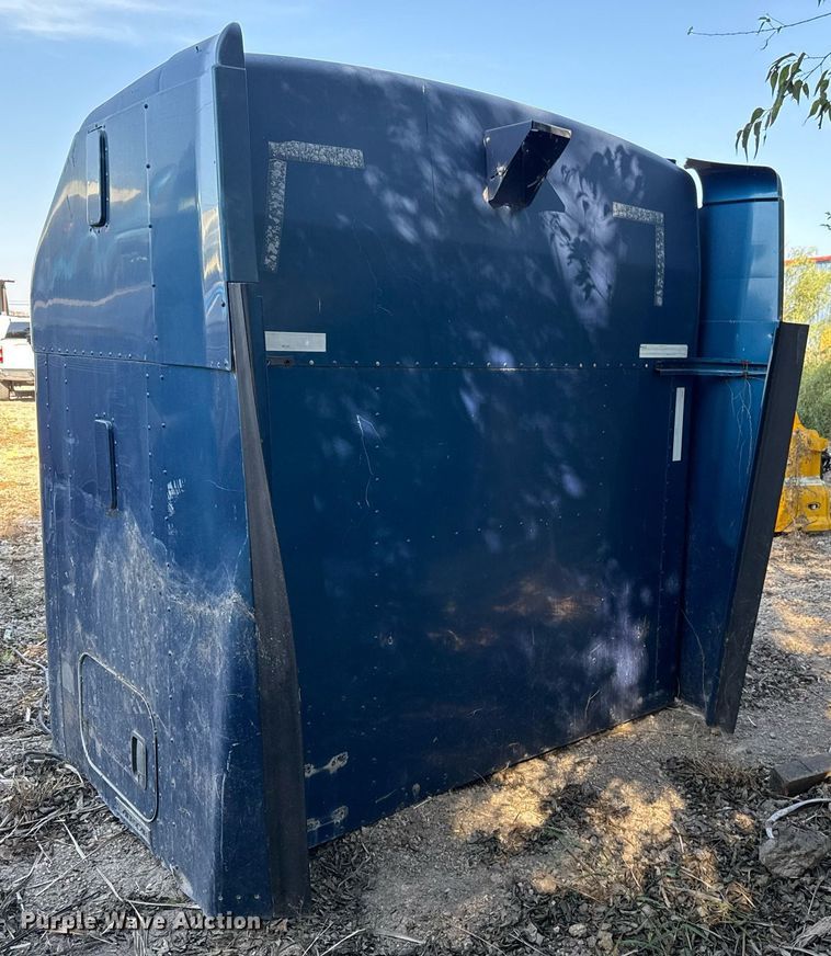 image for item EJ3295 2015 Kenworth W900 sleeper cab