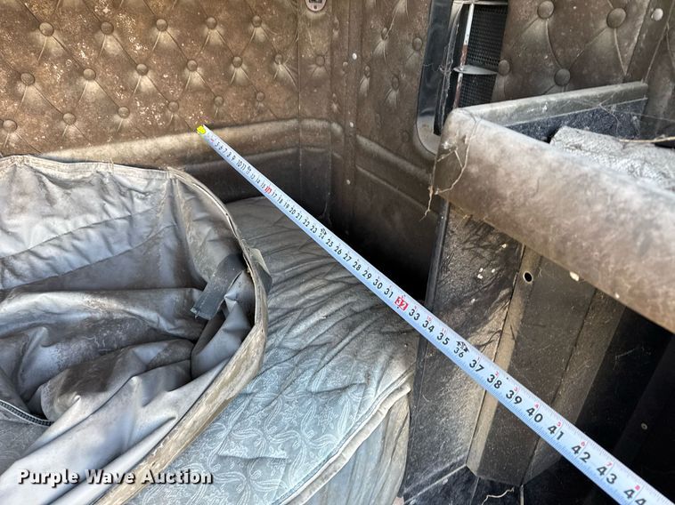 image for item EJ3295 2015 Kenworth W900 sleeper cab