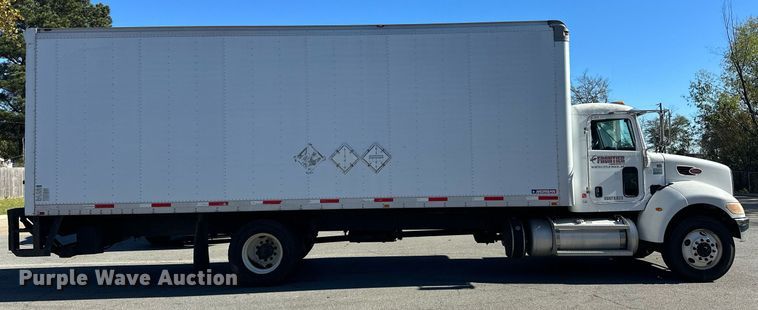 image for item EJ5165 2014 Peterbilt 337 box truck