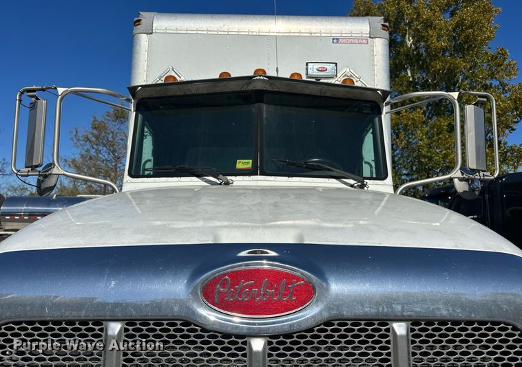 image for item EJ5165 2014 Peterbilt 337 box truck