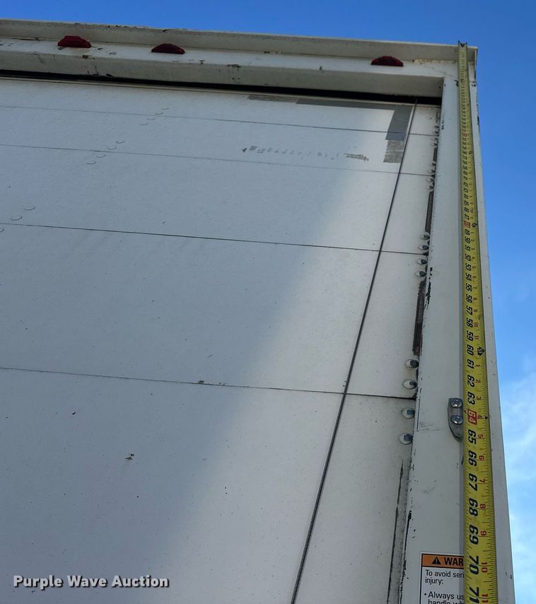 image for item EJ5165 2014 Peterbilt 337 box truck