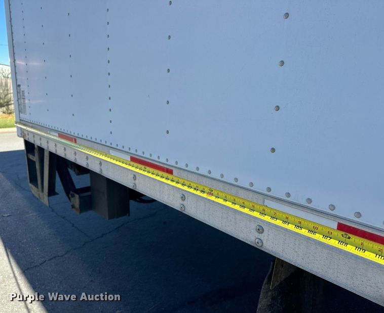 image for item EJ5165 2014 Peterbilt 337 box truck