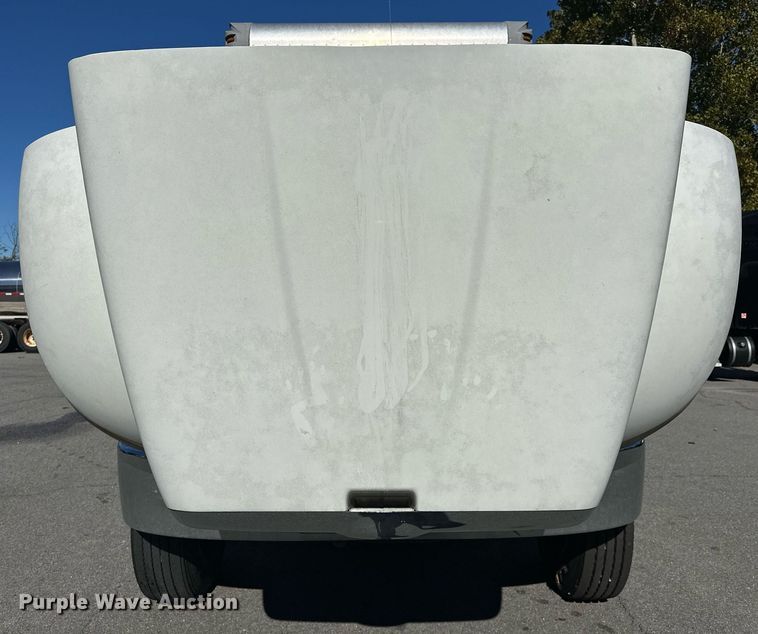 image for item EJ5165 2014 Peterbilt 337 box truck