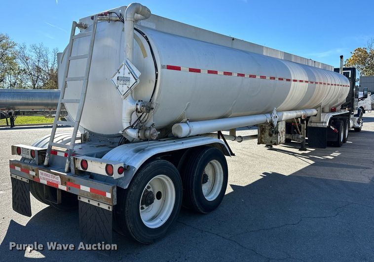 image for item EJ5167 1978 Freuhauf TAG-F2-ESF tank trailer