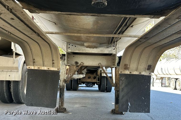 image for item EJ5167 1978 Freuhauf TAG-F2-ESF tank trailer