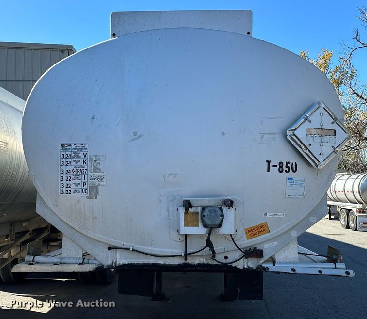 image for item EJ5167 1978 Freuhauf TAG-F2-ESF tank trailer