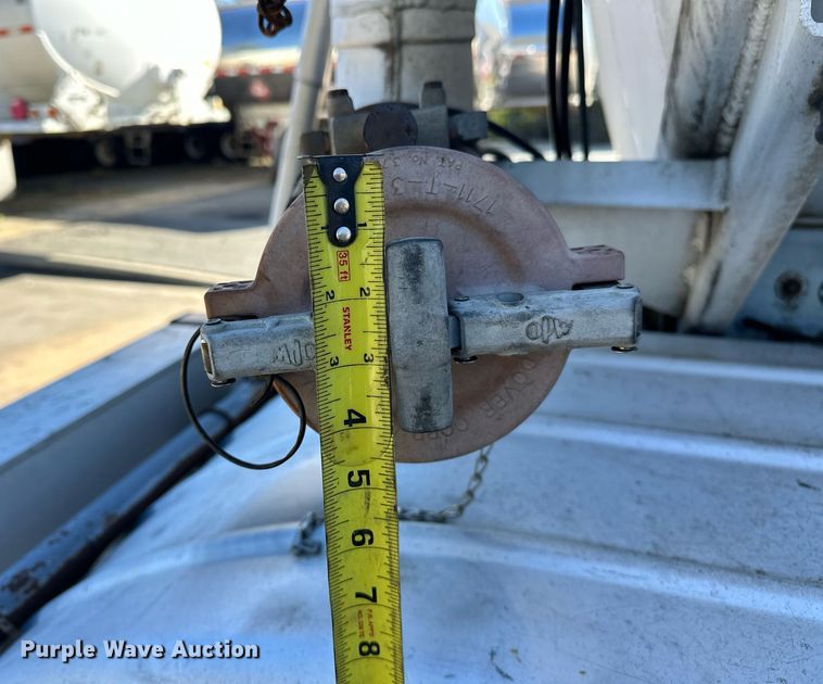 image for item EJ5167 1978 Freuhauf TAG-F2-ESF tank trailer