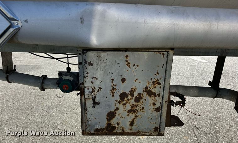 image for item EJ5167 1978 Freuhauf TAG-F2-ESF tank trailer