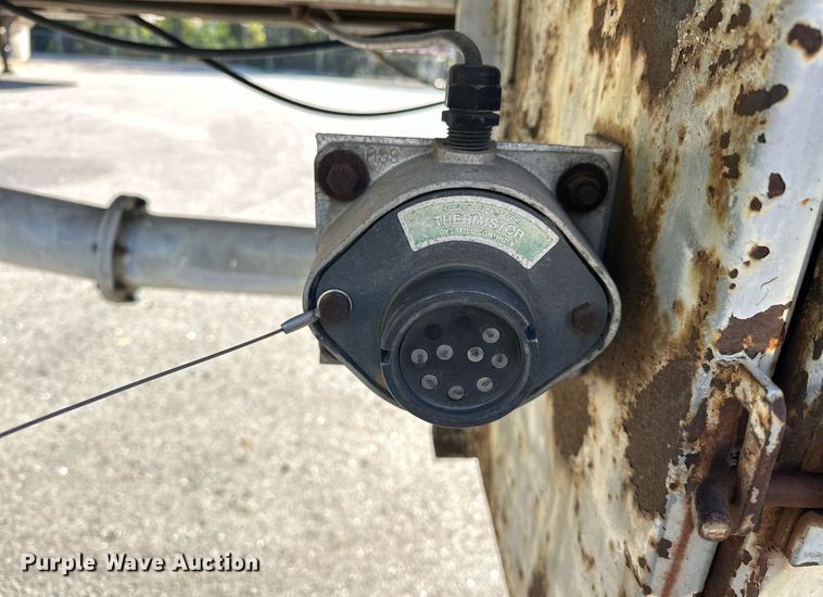 image for item EJ5167 1978 Freuhauf TAG-F2-ESF tank trailer