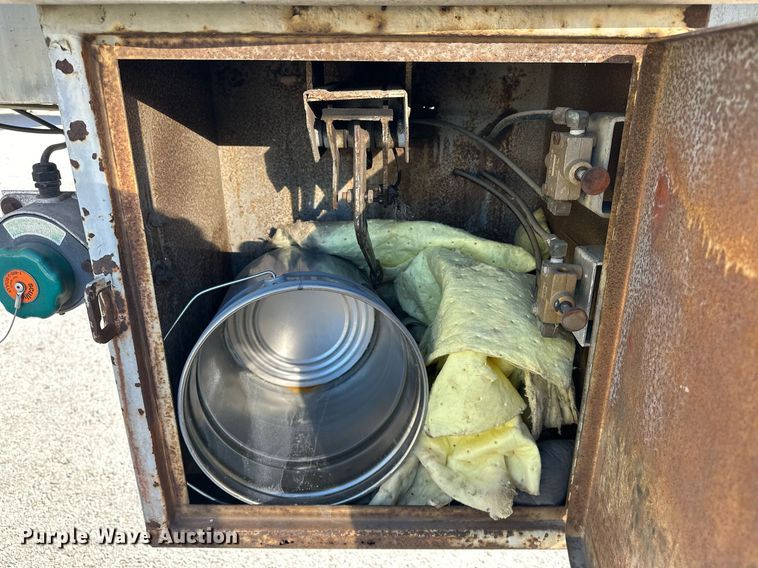 image for item EJ5167 1978 Freuhauf TAG-F2-ESF tank trailer