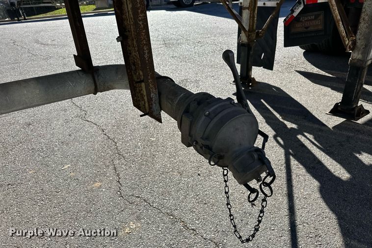 image for item EJ5167 1978 Freuhauf TAG-F2-ESF tank trailer