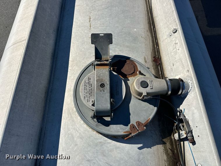 image for item EJ5167 1978 Freuhauf TAG-F2-ESF tank trailer