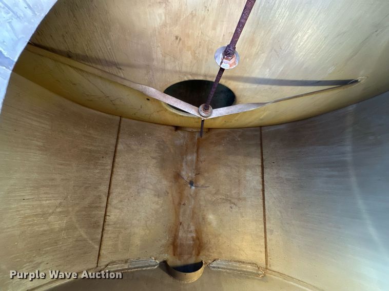 image for item EJ5167 1978 Freuhauf TAG-F2-ESF tank trailer