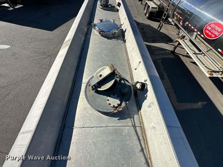 image for item EJ5167 1978 Freuhauf TAG-F2-ESF tank trailer