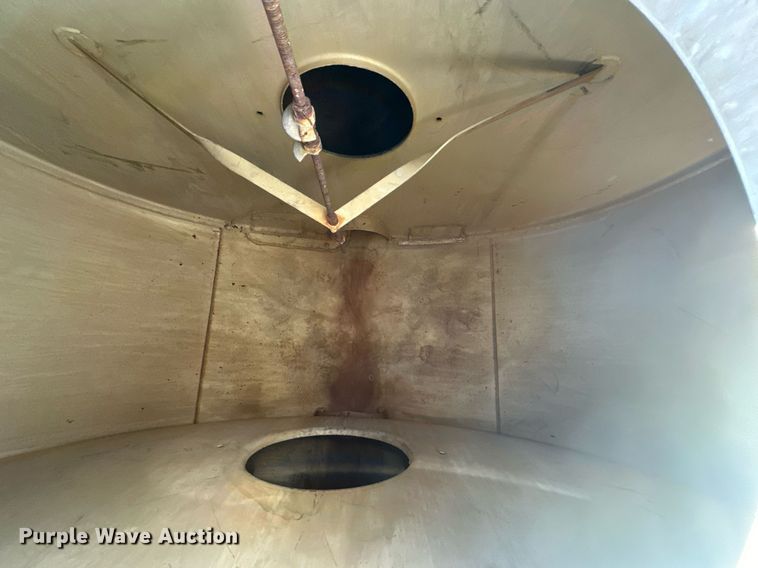 image for item EJ5167 1978 Freuhauf TAG-F2-ESF tank trailer