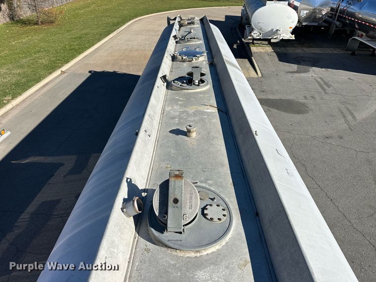 image for item EJ5167 1978 Freuhauf TAG-F2-ESF tank trailer