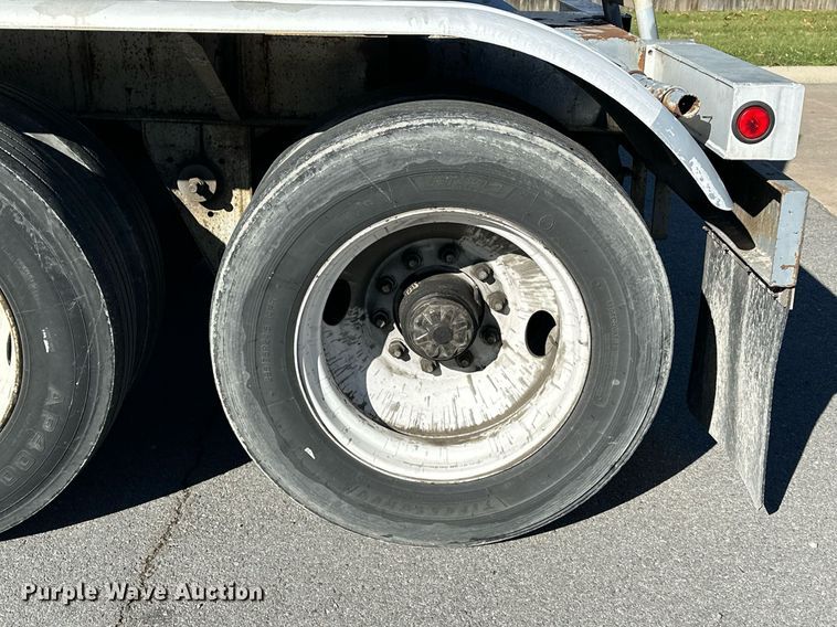 image for item EJ5167 1978 Freuhauf TAG-F2-ESF tank trailer