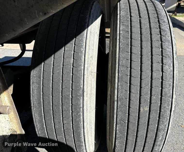 image for item EJ5167 1978 Freuhauf TAG-F2-ESF tank trailer