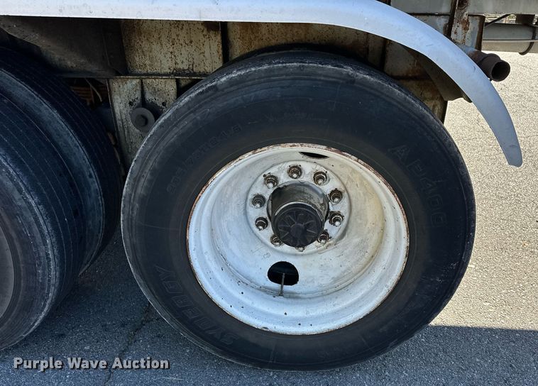 image for item EJ5167 1978 Freuhauf TAG-F2-ESF tank trailer