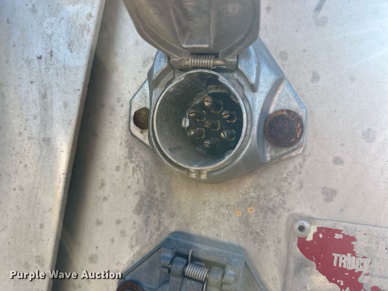 image for item EJ5232 2008 Pinson 0896D28N421CHJLA feed delivery trailer