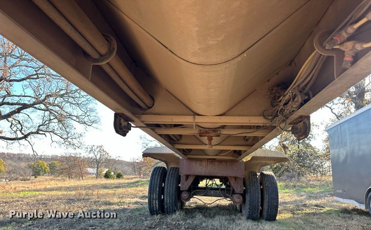 image for item EJ5232 2008 Pinson 0896D28N421CHJLA feed delivery trailer