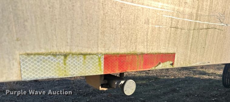 image for item EJ5232 2008 Pinson 0896D28N421CHJLA feed delivery trailer