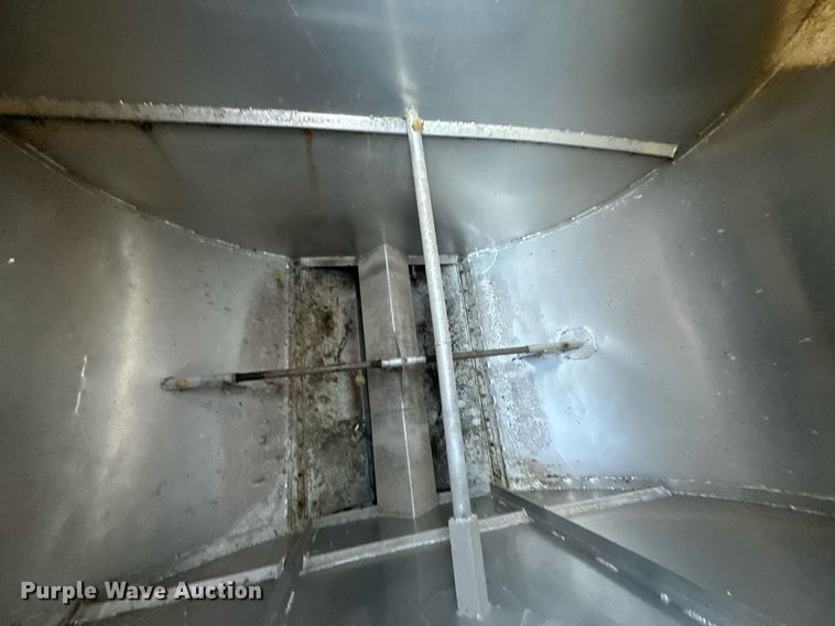 image for item EJ5232 2008 Pinson 0896D28N421CHJLA feed delivery trailer