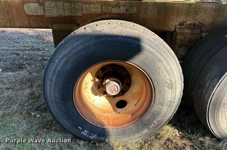 image for item EJ5232 2008 Pinson 0896D28N421CHJLA feed delivery trailer