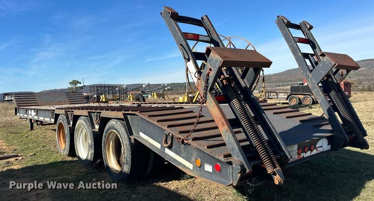 image for item EJ5254 2008 Viking VFD46R16F40T drop deck equipment trailer