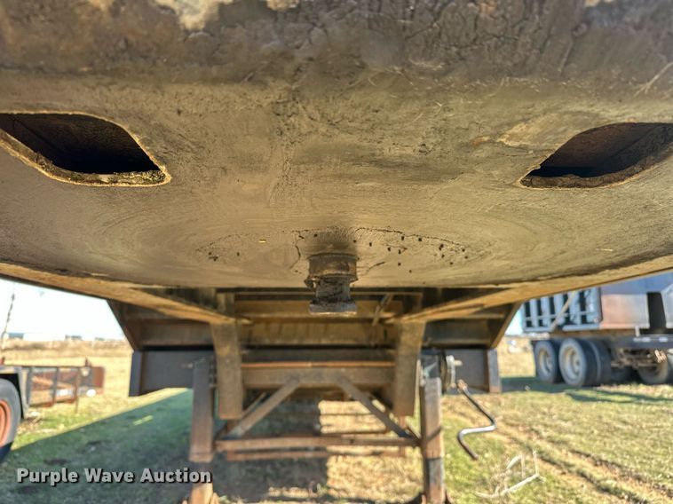 image for item EJ5254 2008 Viking VFD46R16F40T drop deck equipment trailer