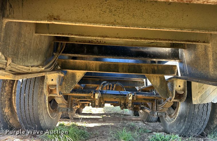 image for item EJ5254 2008 Viking VFD46R16F40T drop deck equipment trailer